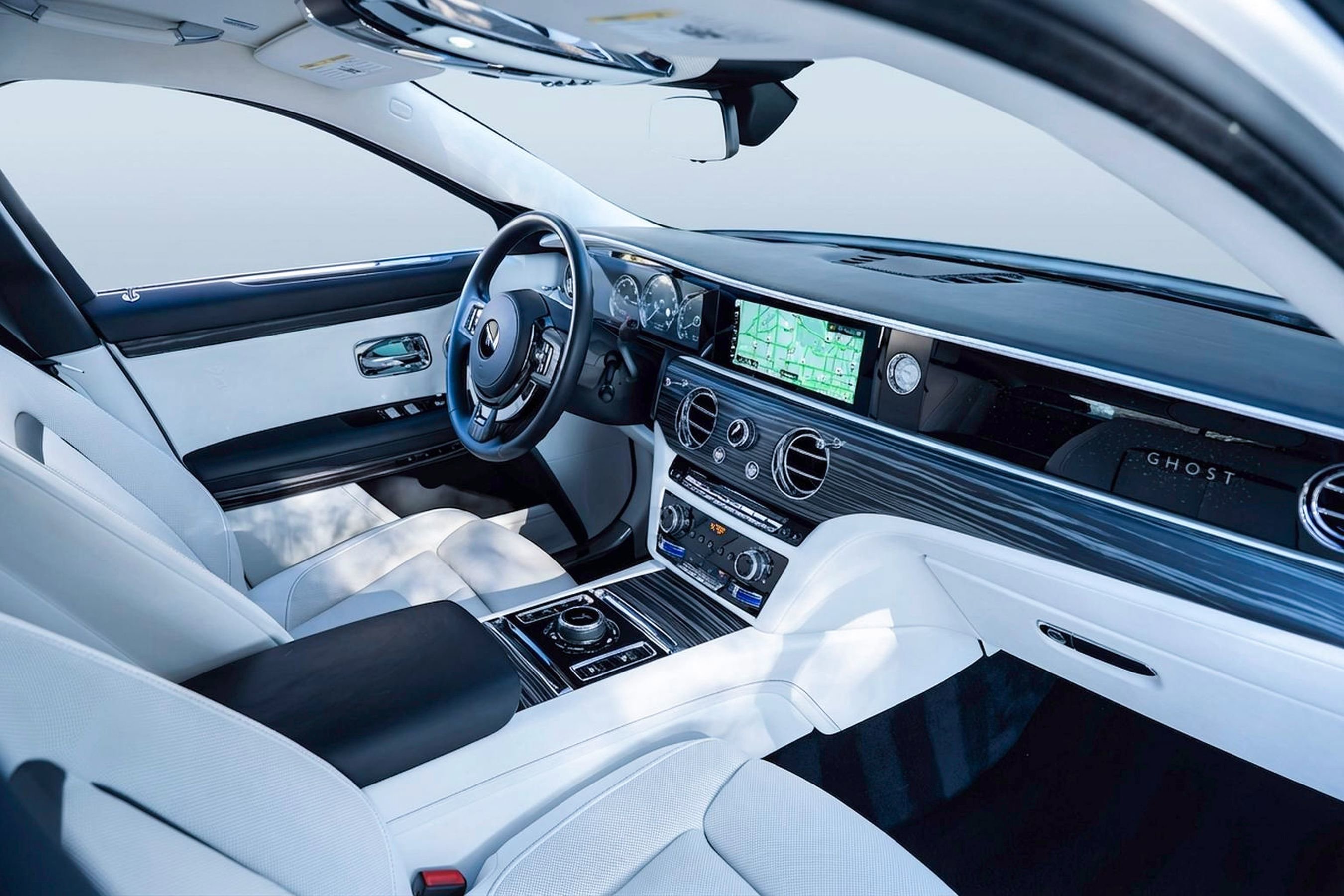 Used 2021 Rolls-Royce Ghost AWD/4WD image 2
