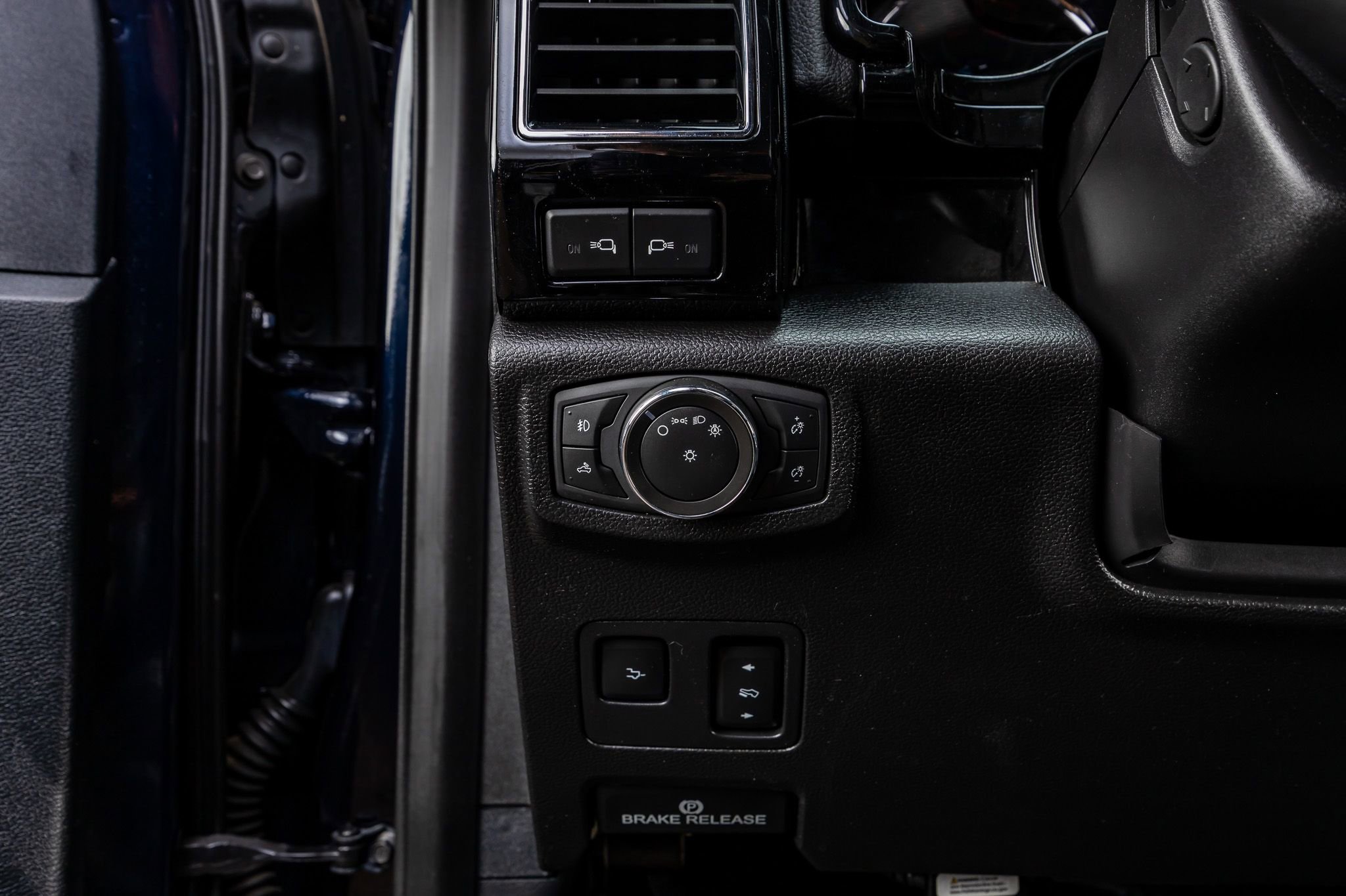 Used 2021 Ford F250 Lariat w/ Lariat Ultimate Package image 21