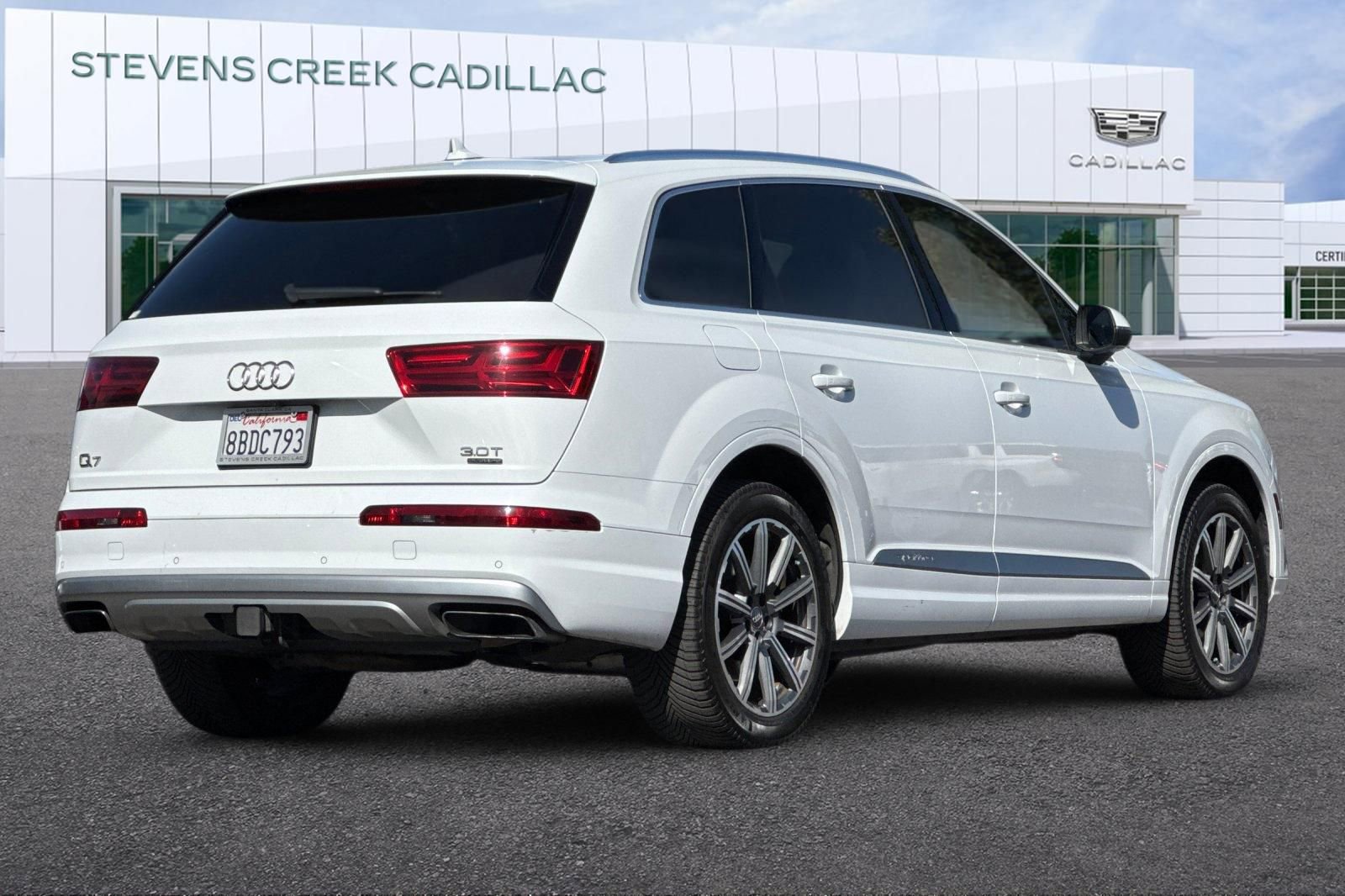 Used 2017 Audi Q7 3.0T Prestige image 3