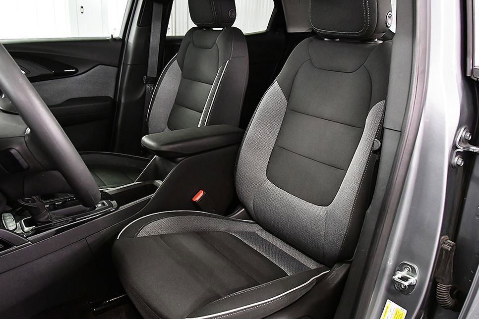 Used 2023 Chevrolet TrailBlazer LT w/ Convenience Package image 27