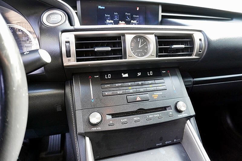 Used 2016 Lexus IS 200t RWD image 26