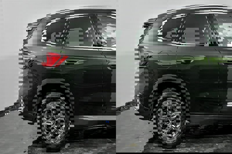 Used 2023 BMW X1 xDrive28i w/ Convenience Package image 11