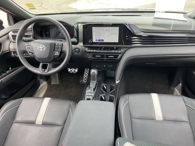 Used 2026 Toyota Camry SE FWD image 15