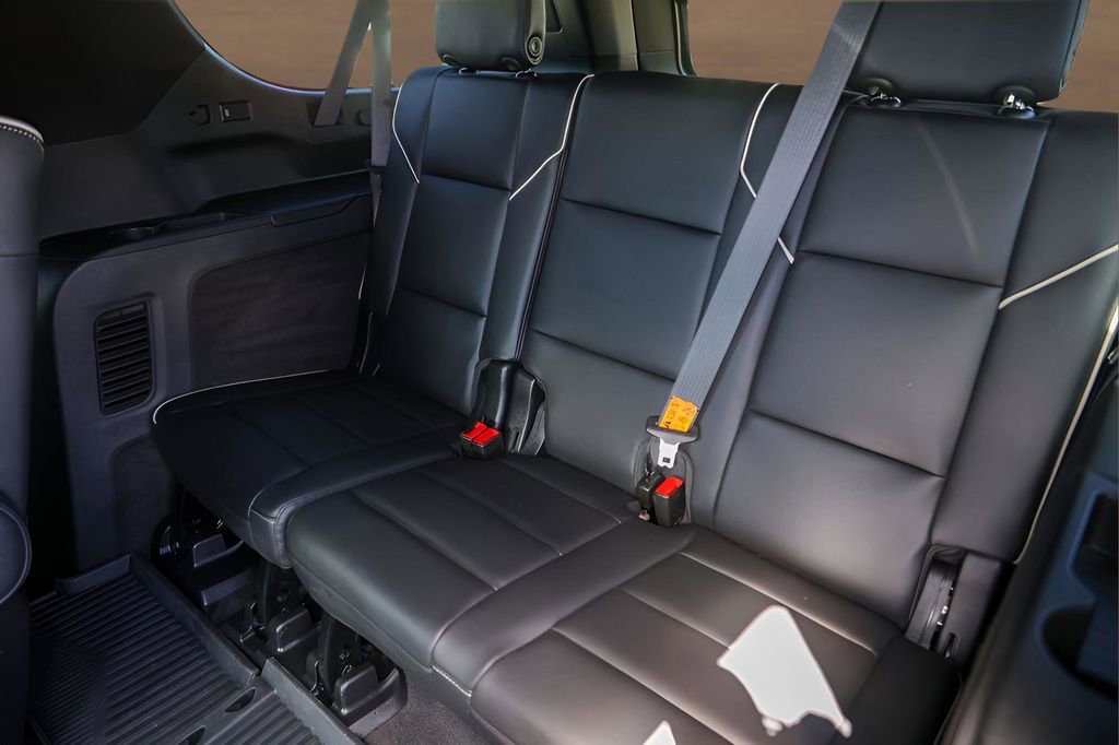 Used 2024 Cadillac Escalade ESV Premium Luxury w/ Performance Package image 27