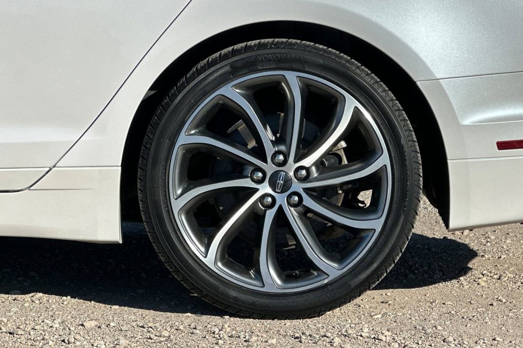 Used 2018 Lincoln MKZ Premiere image 27