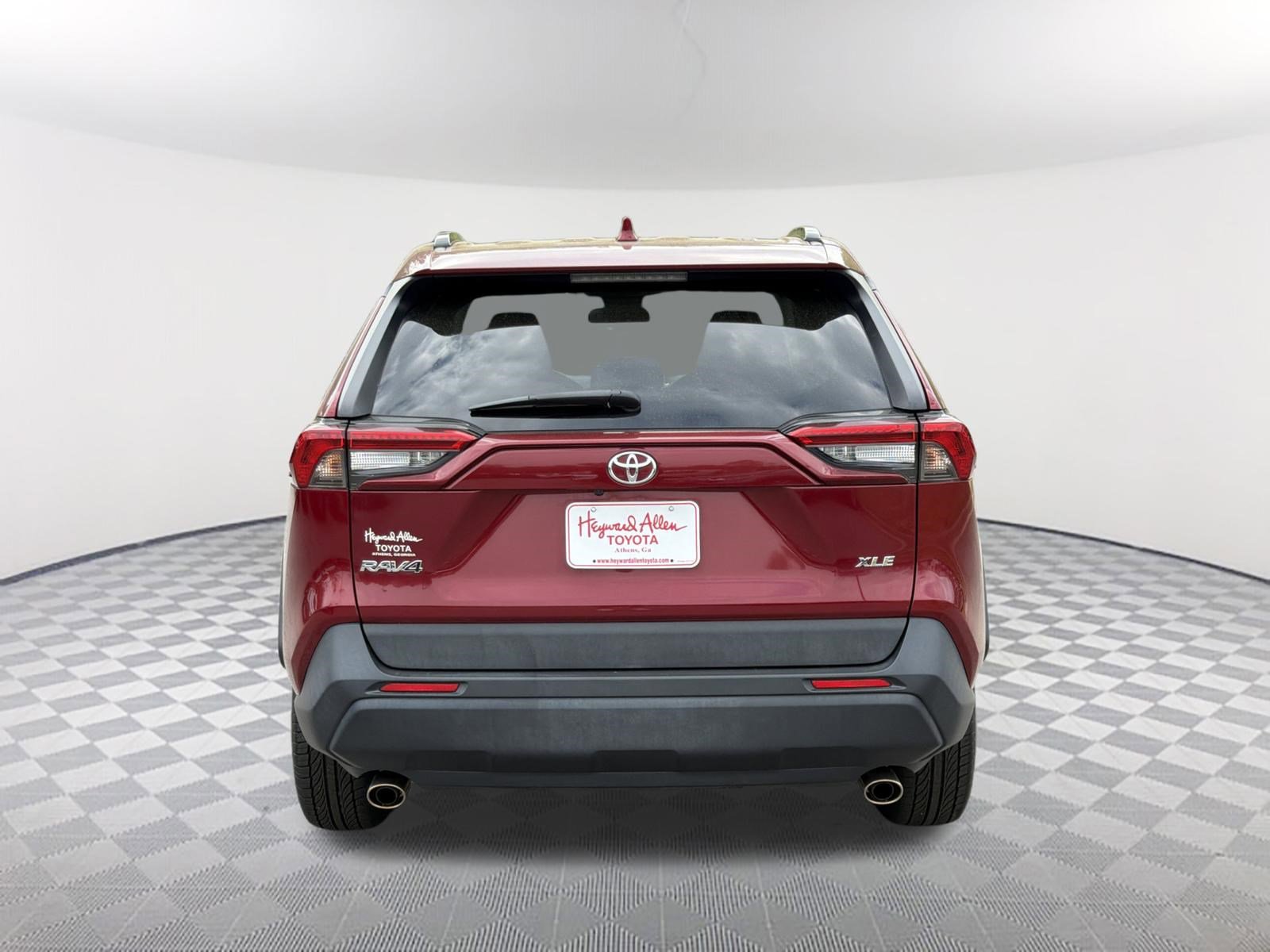 Used 2020 Toyota RAV4 XLE image 21