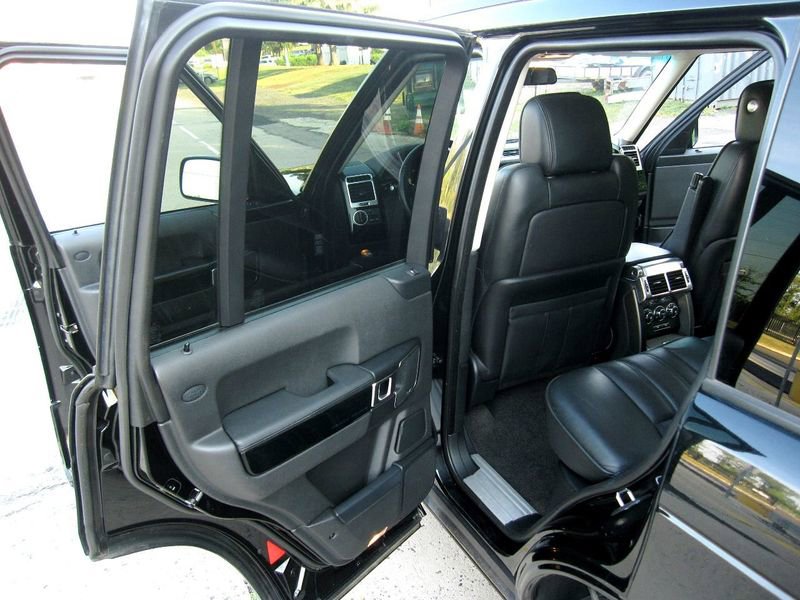 Used 2012 Land Rover Range Rover Supercharged w/ Silver Pack image 22