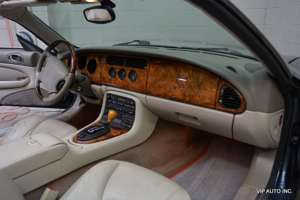 Used 2000 Jaguar XK8 Convertible RWD image 24