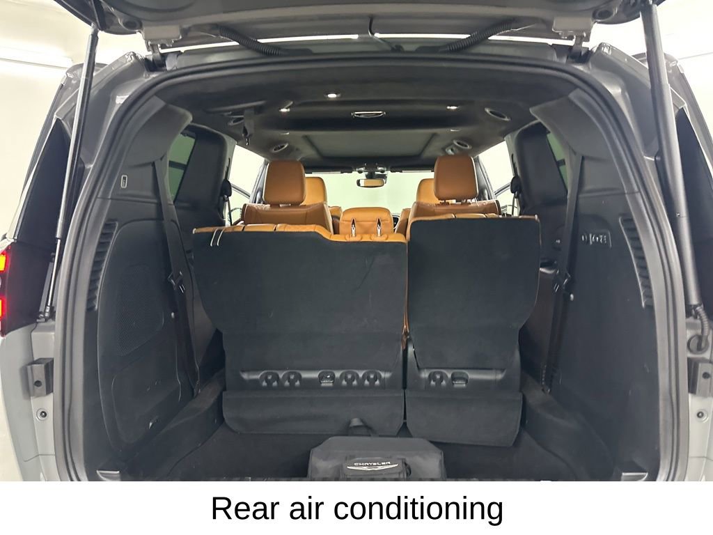 Used 2023 Chrysler Pacifica Pinnacle w/ Trailer Tow Group image 26