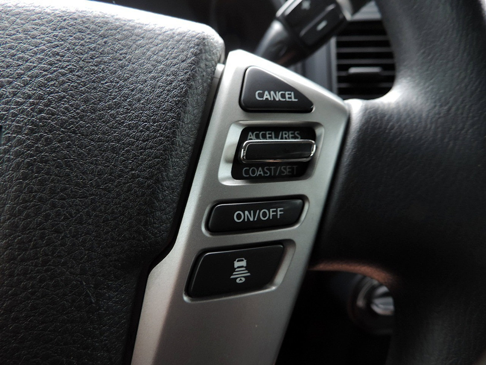 Used 2023 Nissan Titan SV w/ Accessory Utility Package AWD/4WD image 25