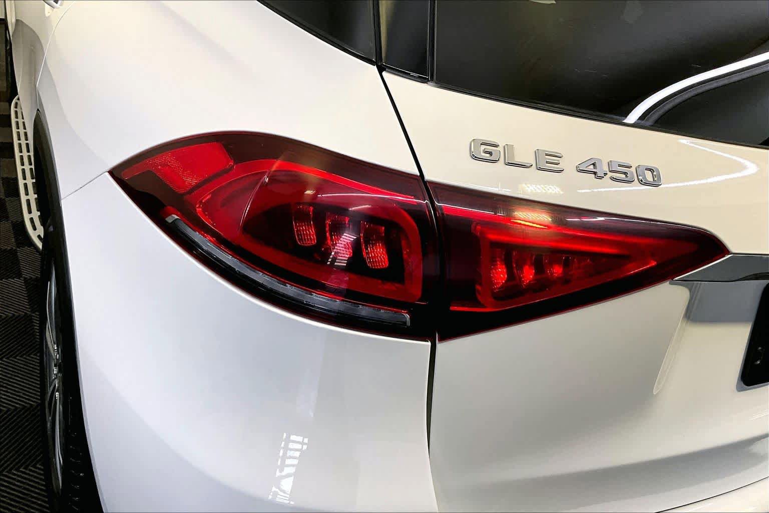 Used 2021 Mercedes-Benz GLE 450 4MATIC image 28