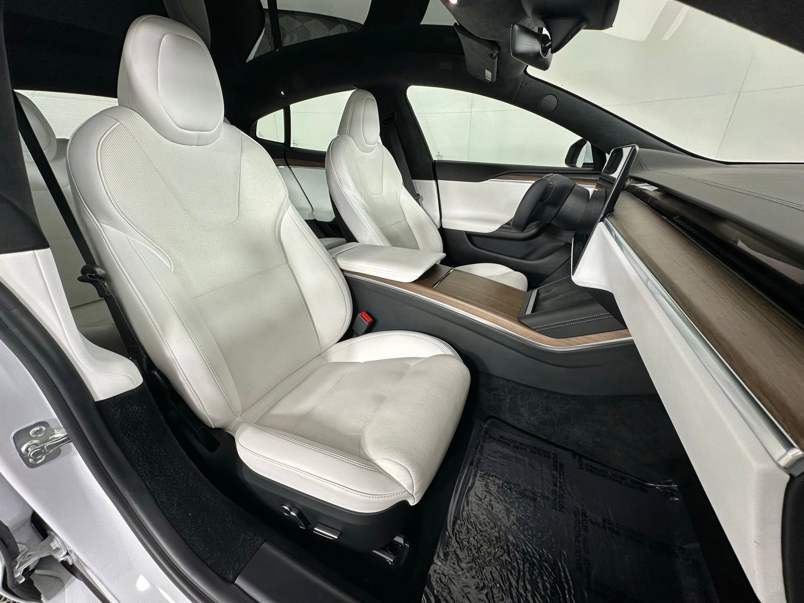 Used 2022 Tesla Model S image 9
