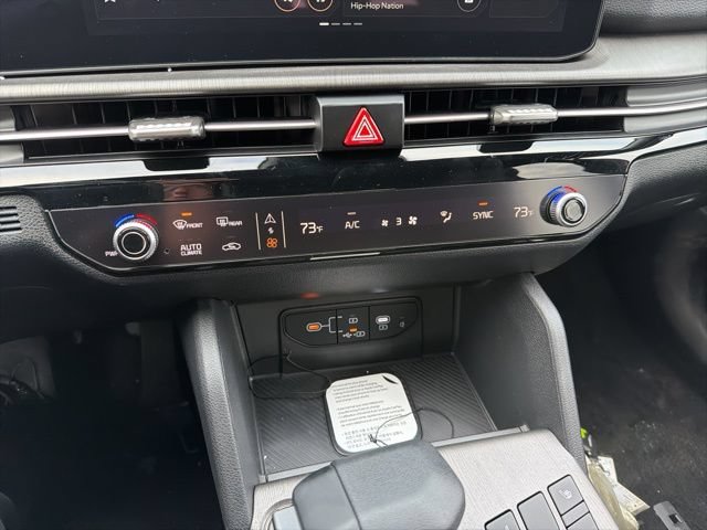 New 2026 Kia Sportage X-Line w/ X-Line Technology Package AWD/4WD image 16