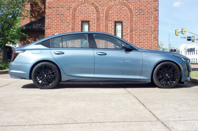 Used 2023 Cadillac CT5 V w/ Premium Package RWD image 4