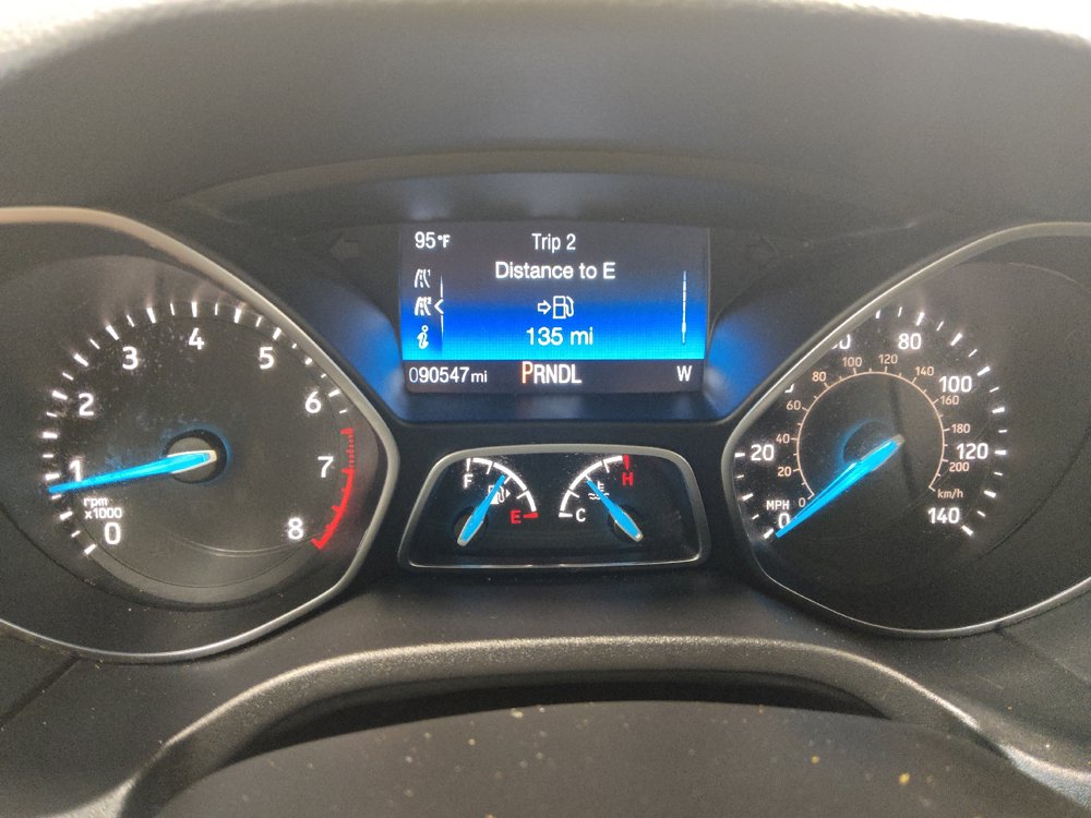 Used 2018 Ford Focus SE w/ Cold Weather Package FWD image 23