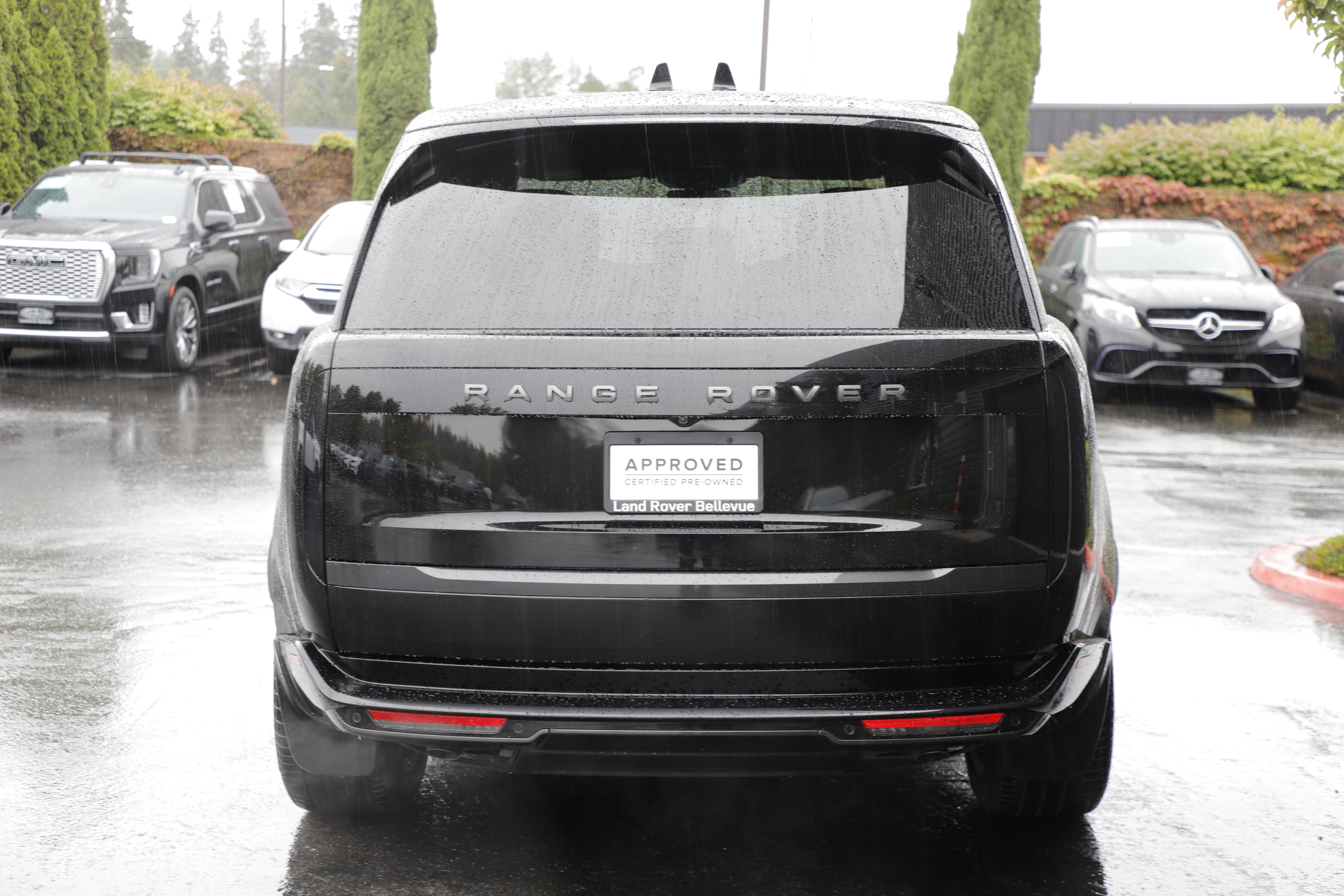Certified 2024 Land Rover Range Rover SE AWD/4WD image 5