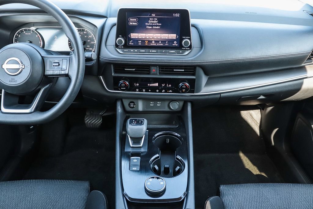 Used 2024 Nissan Rogue SV image 14