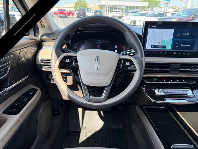 Used 2023 Lincoln Corsair AWD w/ Equipment Group 101A image 18