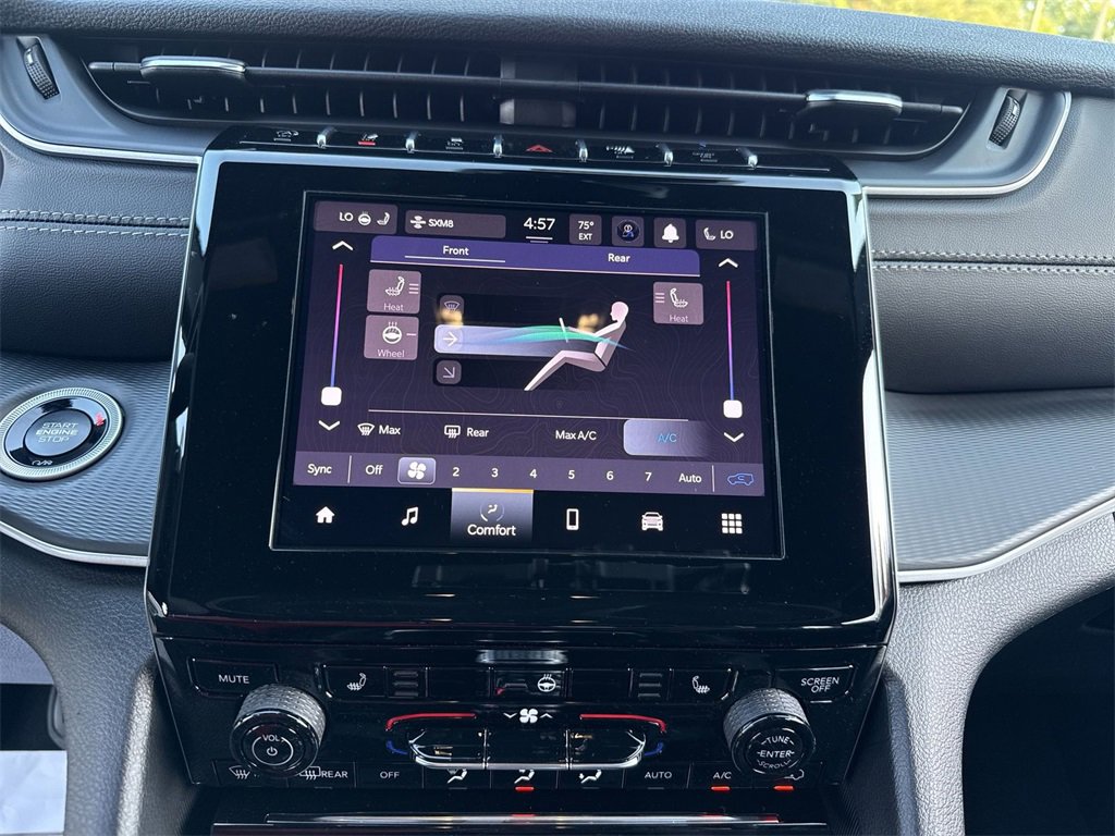 New 2025 Jeep Grand Cherokee L Laredo w/ Luxury Tech Group I image 23