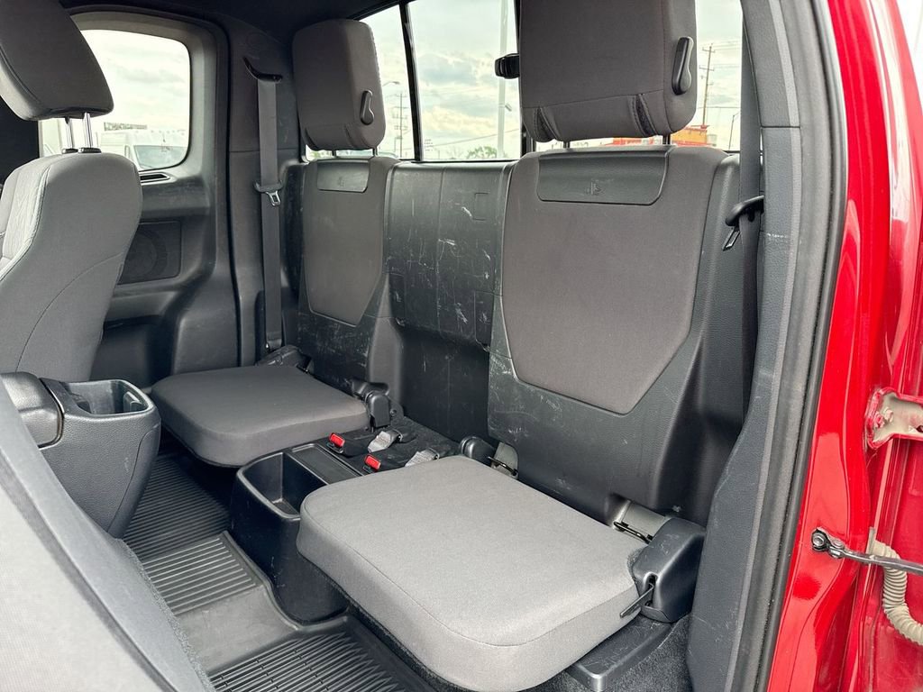 Used 2018 Toyota Tacoma TRD Off-Road AWD/4WD image 22