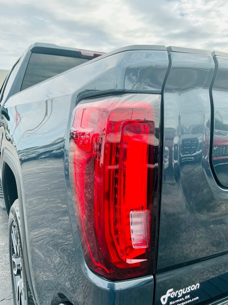 Used 2022 GMC Sierra 1500 AT4 w/ AT4 Premium Package AWD/4WD image 9