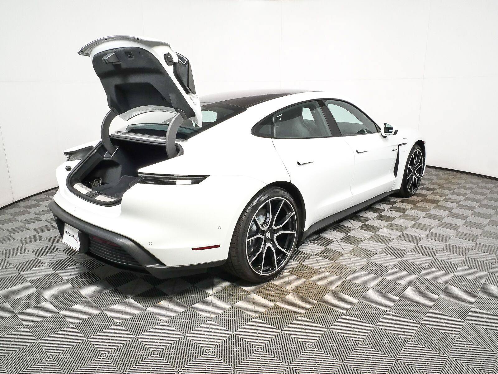 New 2026 Porsche Taycan RWD image 31