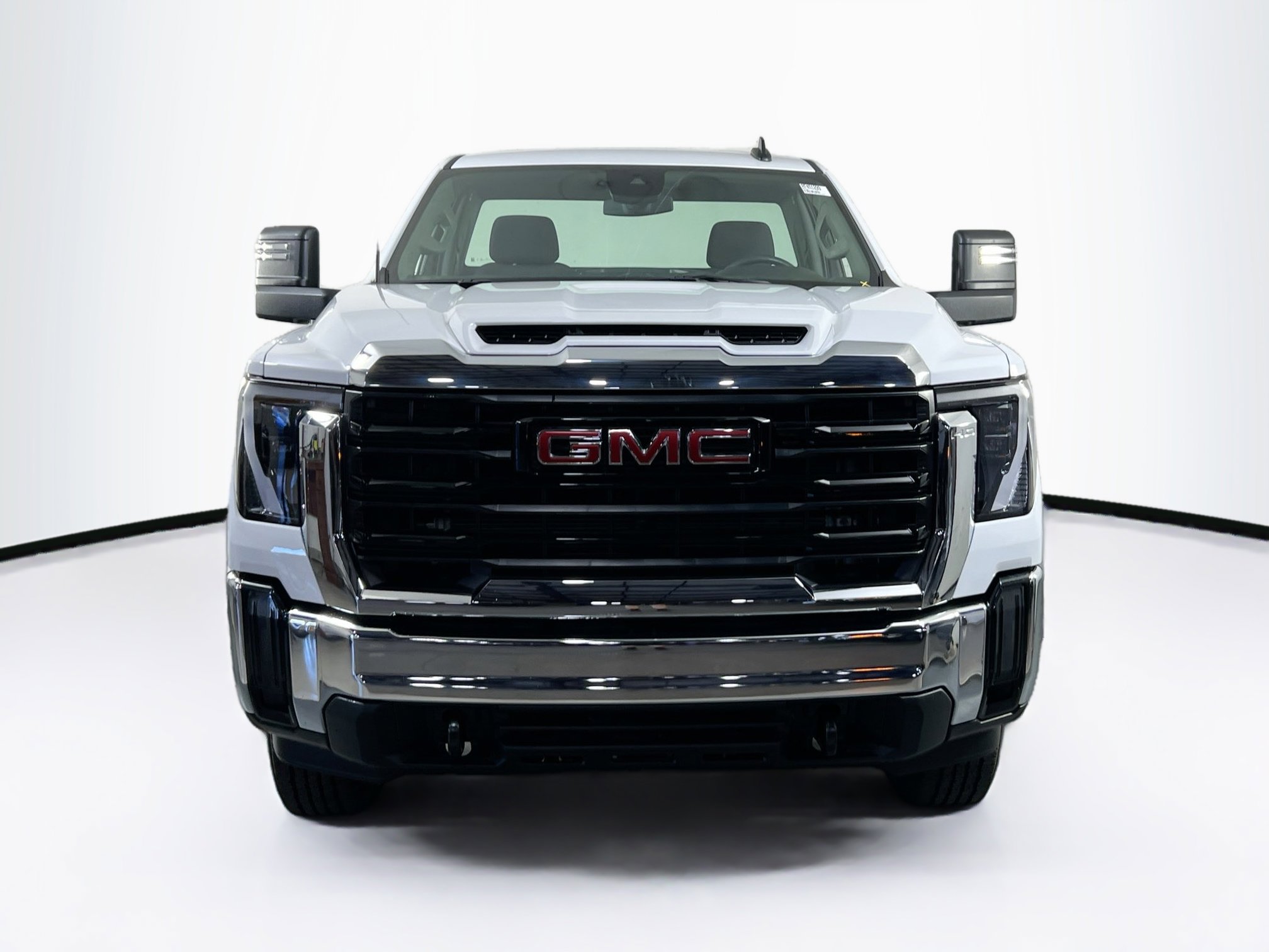 Used 2024 GMC Sierra 2500 Pro image 2