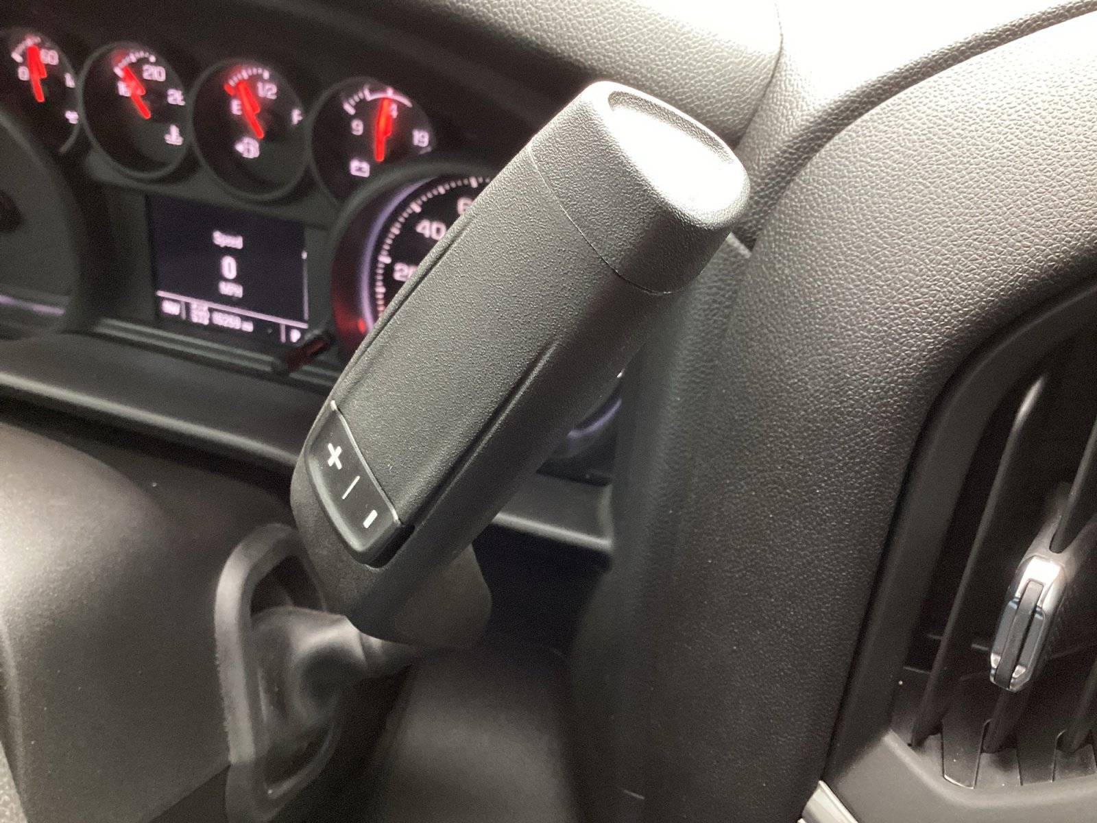 Used 2024 Chevrolet Silverado 2500 Custom w/ Custom Convenience Package image 25