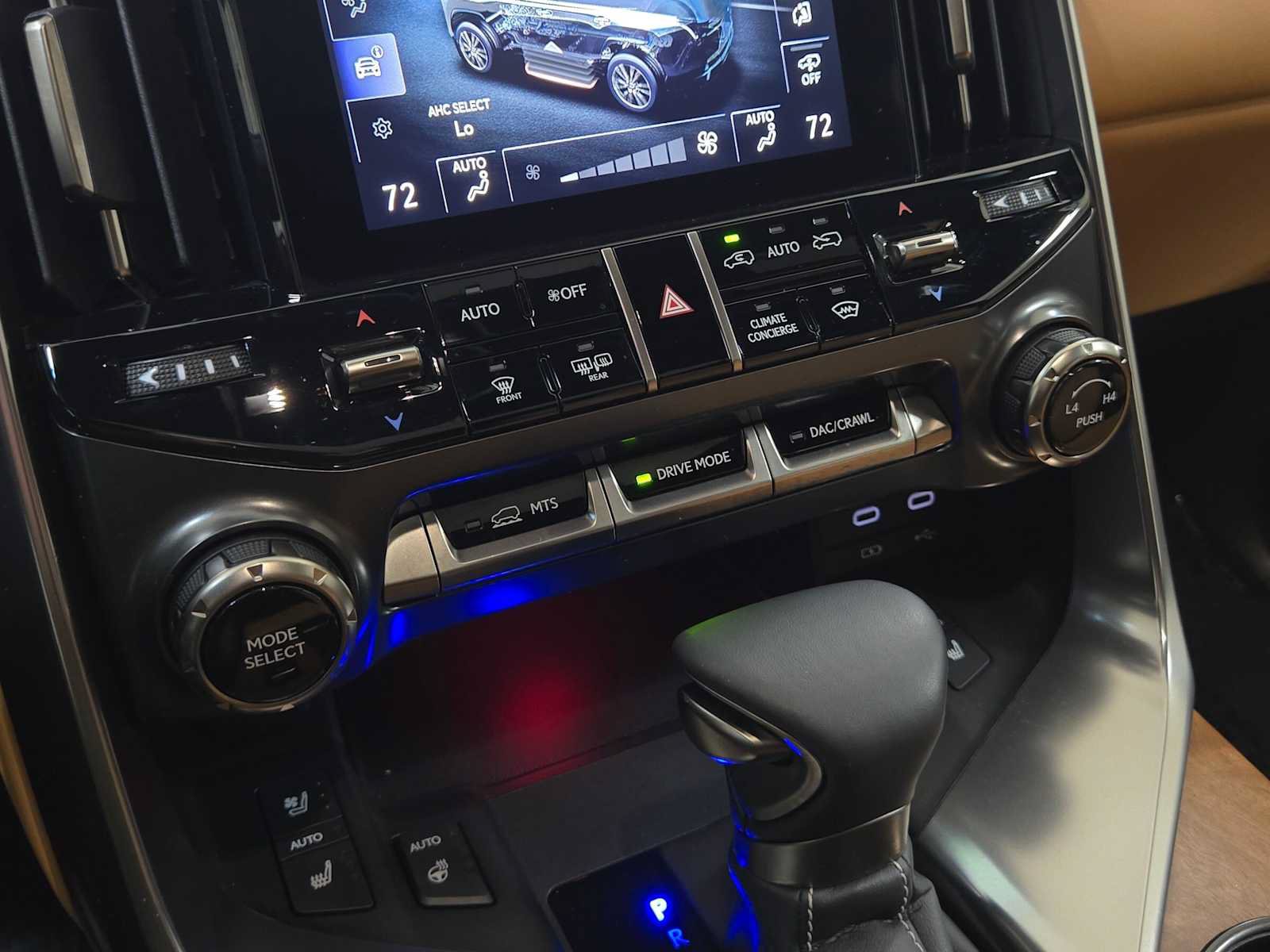 Used 2026 Lexus LX 600 4WD w/ Appearance Package image 30