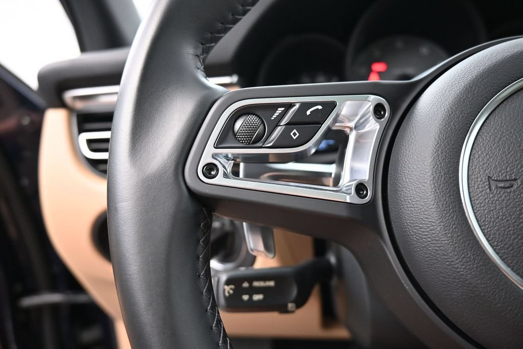 Certified 2020 Porsche Macan S AWD/4WD image 20