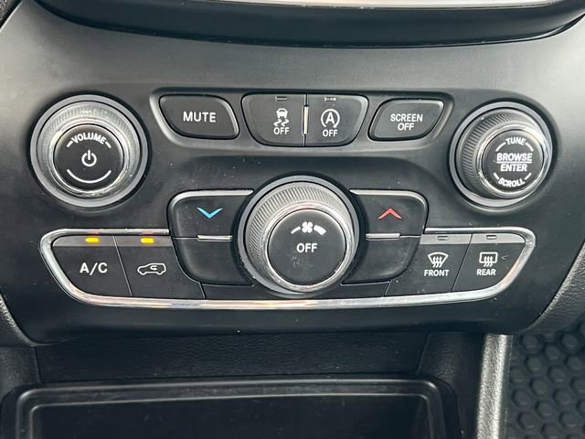 Used 2019 Jeep Cherokee Sport w/ Cold Weather Group image 26