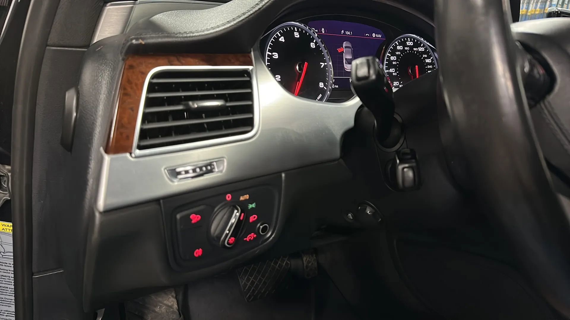 Used 2011 Audi A8 4.2 image 28