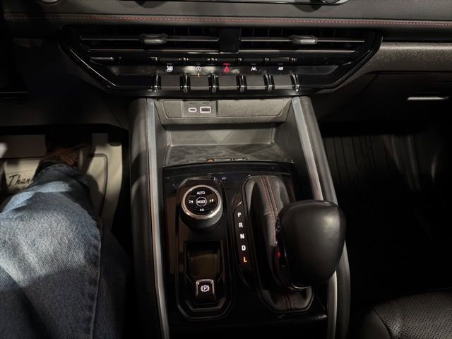 Used 2023 Chevrolet Colorado Z71 w/ Z71 Convenience Package 2 image 27