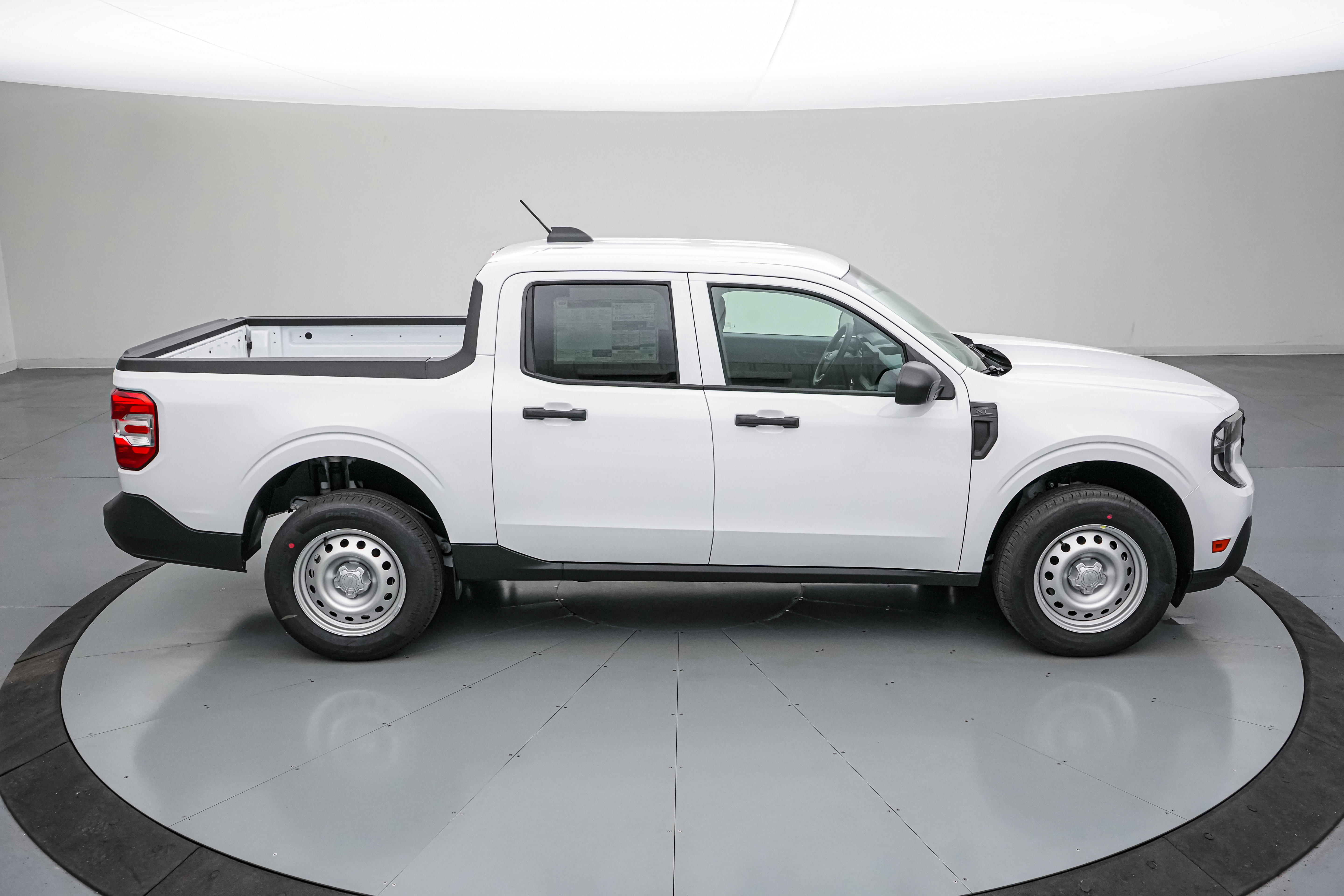 New 2026 Ford Maverick XL image 3