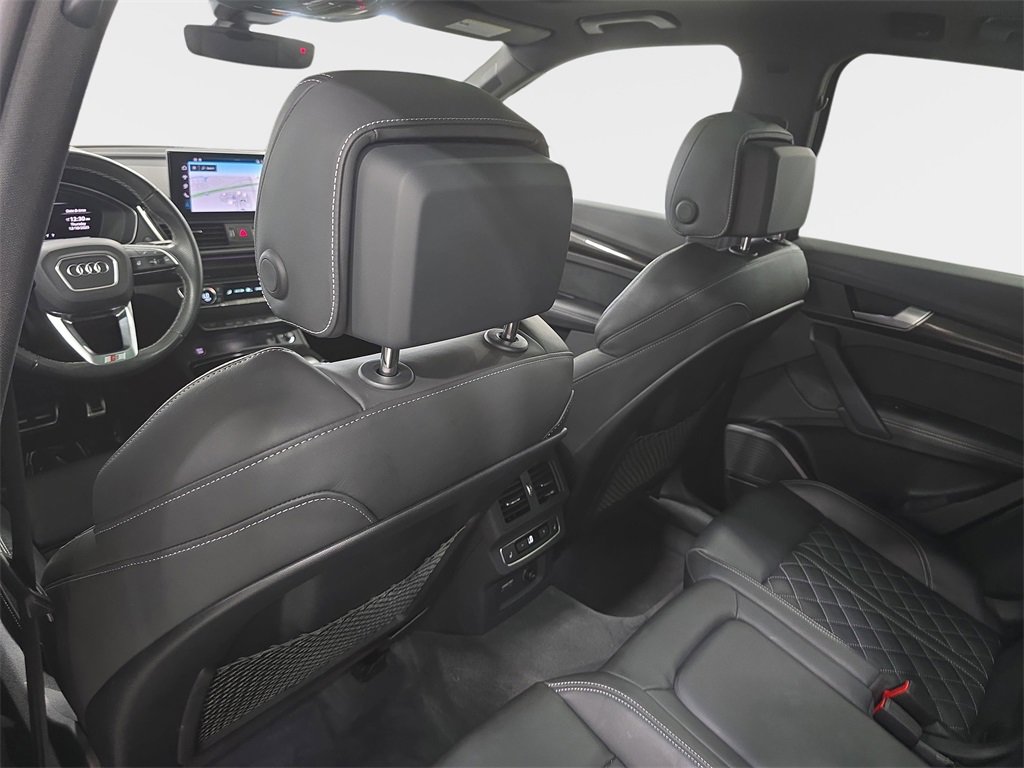 Used 2024 Audi SQ5 Prestige w/ Prestige Package image 13