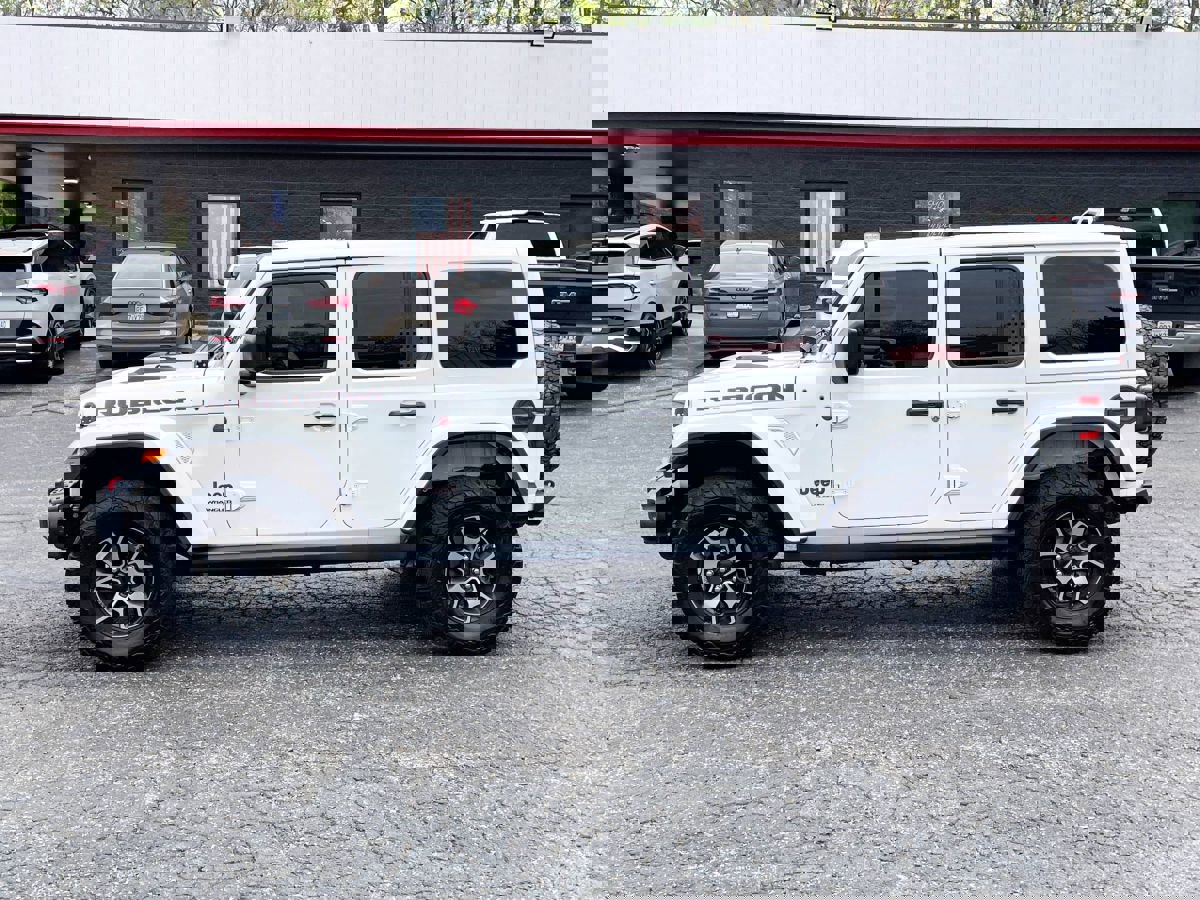 Used 2018 Jeep Wrangler Unlimited Rubicon w/ Dual Top Group AWD/4WD image 3