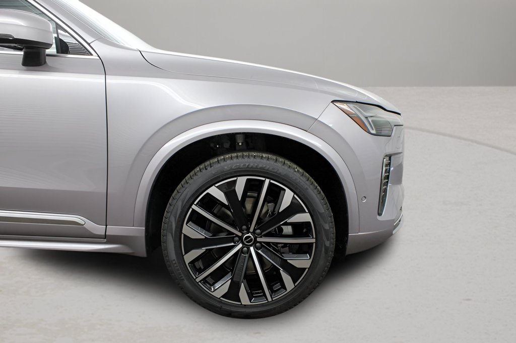 Certified 2026 Volvo XC90 B6 Plus w/ Protection Package Premier AWD/4WD image 32