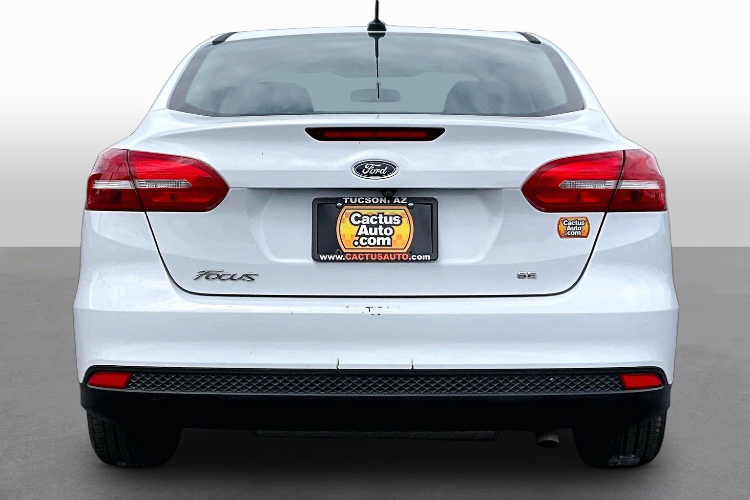 Used 2018 Ford Focus SE FWD image 4
