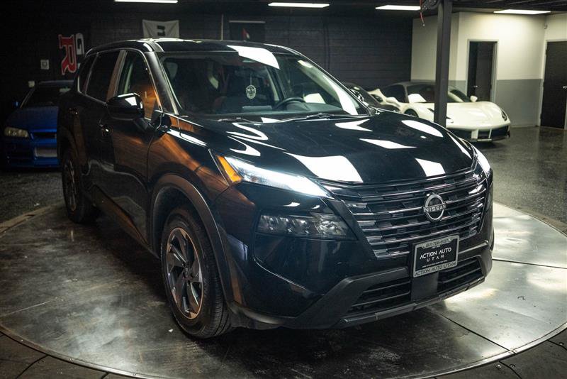 Used 2025 Nissan Rogue SV FWD image 5