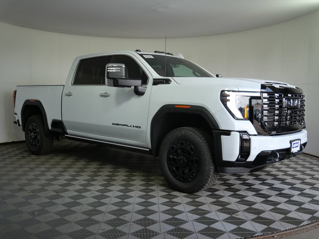 New 2026 GMC Sierra 3500 Denali Ultimate w/ LPO, Black Badging Package