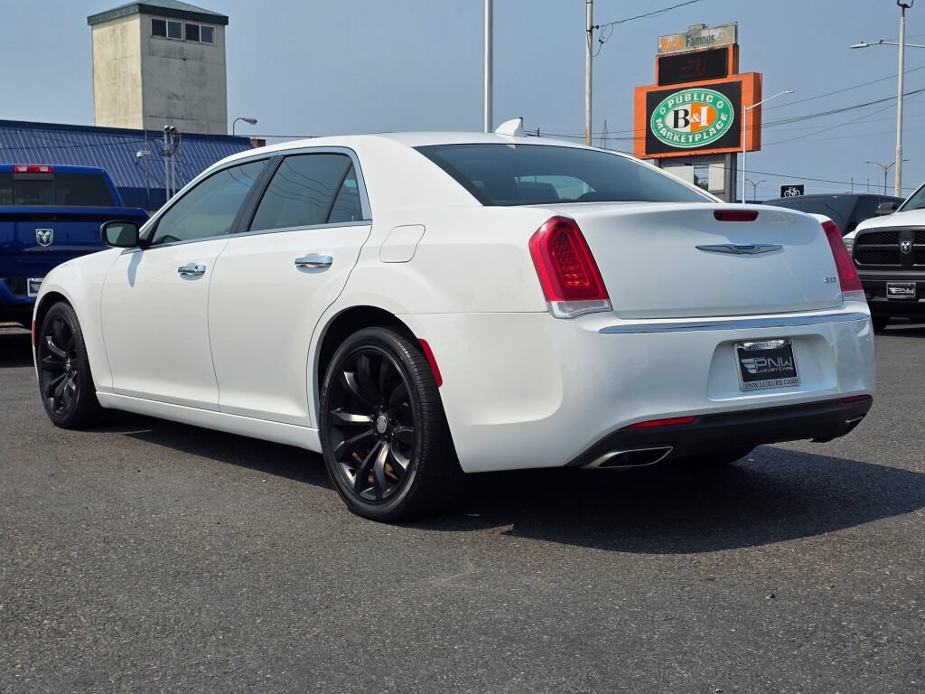 Used 2020 Chrysler 300 Limited RWD image 7