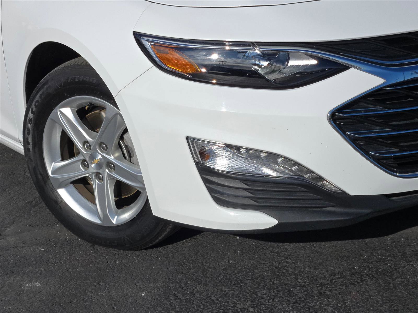 Used 2024 Chevrolet Malibu LT image 3