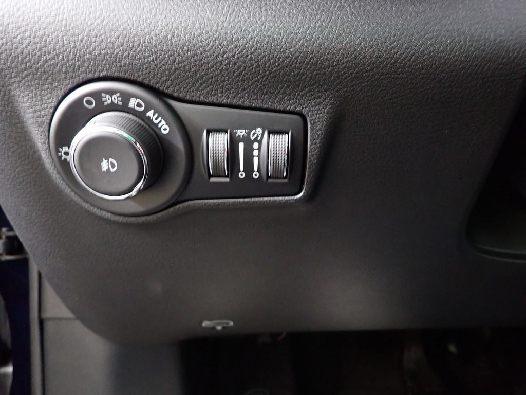 New 2026 Jeep Compass Trailhawk AWD/4WD image 25