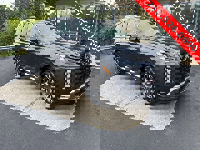 Used 2024 Hyundai Palisade Limited image 3