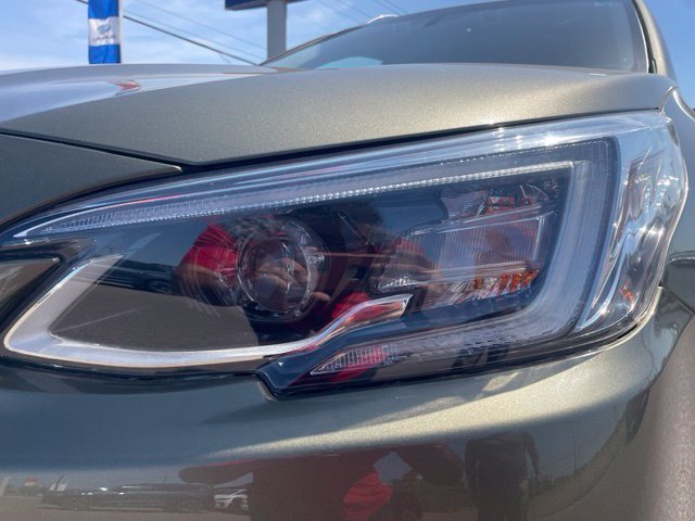 Used 2022 Subaru Outback Touring w/ Popular Package #2 AWD/4WD image 4
