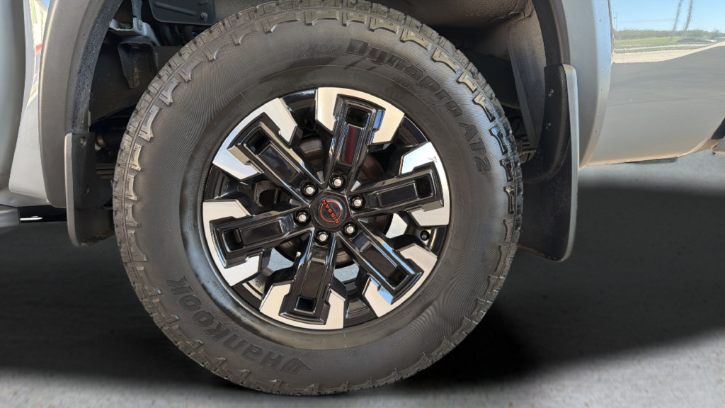 Certified 2023 Nissan Frontier PRO-4X w/ Pro Convenience Package AWD/4WD image 9