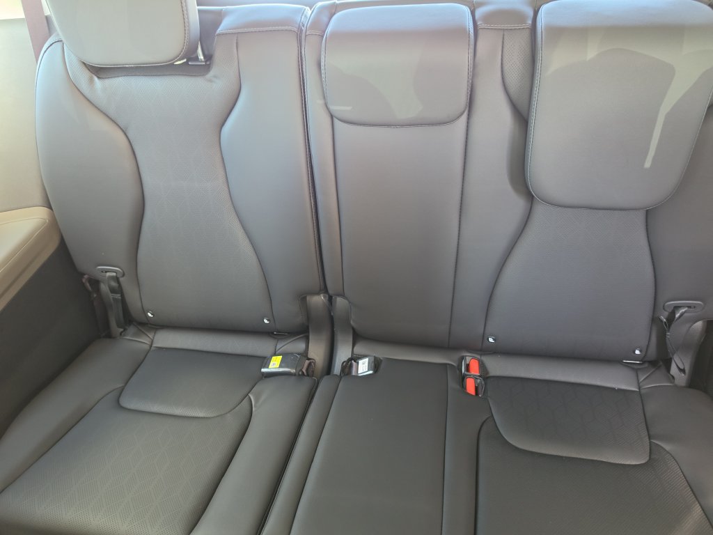 New 2027 Kia Carnival EX FWD image 18
