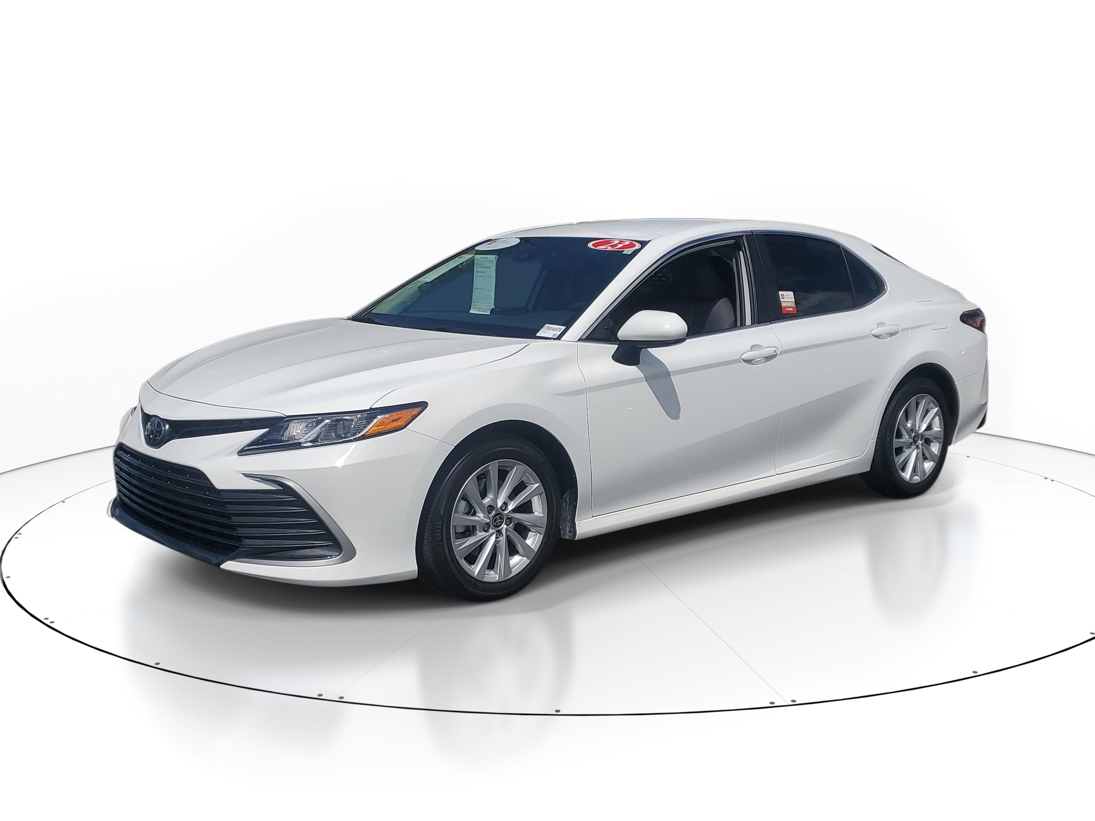 Certified 2023 Toyota Camry LE image 3