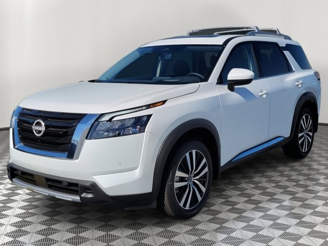 New 2025 Nissan Pathfinder Platinum w/ Cargo Package