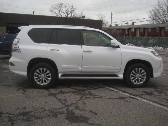 Used 2015 Lexus GX 460 w/ Premium Package AWD/4WD image 4